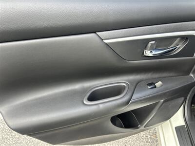 2018 Nissan Altima 2.5 SR - Photo 31 - Cleveland, GA 30528