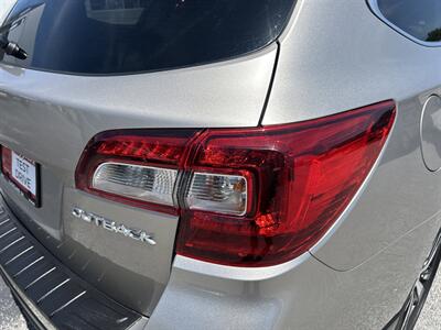 2019 Subaru Outback Limited   - Photo 45 - Cleveland, GA 30528