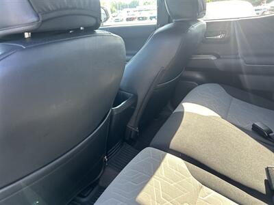 2005 Ford F-250 Super Duty Lariat 4dr Crew Cab Lariat - Photo 34 - Cleveland, GA 30528