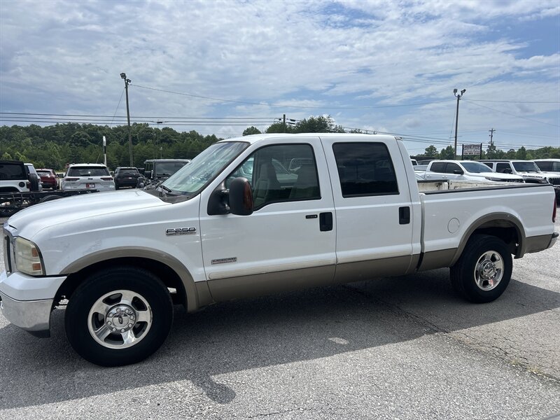 2023 Toyota Tacoma Lariat - Photo 2 - Cleveland, GA 30528