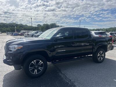 2019 Toyota Tacoma TRD Sport   - Photo 2 - Cleveland, GA 30528
