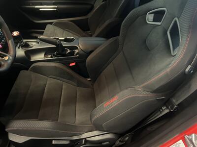 2018 Ford Mustang Shelby GT350R   - Photo 15 - Cleveland, GA 30528