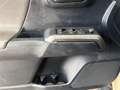 2017 Toyota Tacoma SR5   - Photo 11 - Cleveland, GA 30528