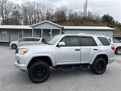 2013 Toyota 4Runner SR5   - Photo 2 - Cleveland, GA 30528