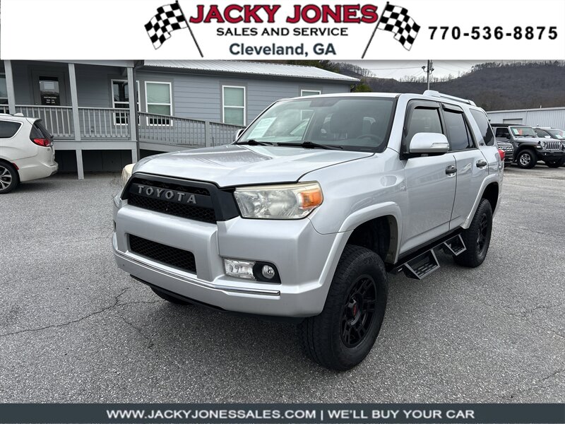 2013 Toyota 4Runner SR5's photo