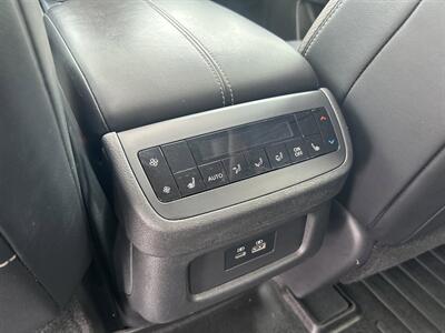 2022 Nissan Pathfinder SL - Photo 34 - Cleveland, GA 30528