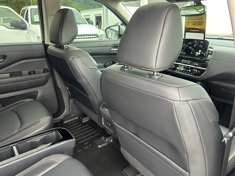 2022 Nissan Pathfinder SL - Photo 45 - Cleveland, GA 30528