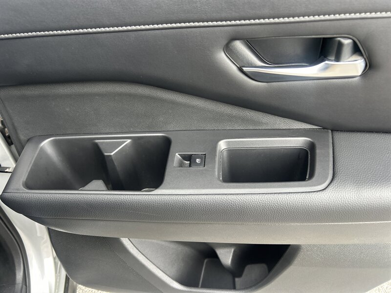 2022 Nissan Pathfinder SL - Photo 44 - Cleveland, GA 30528