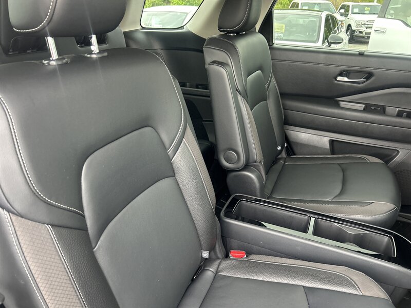2022 Nissan Pathfinder SL - Photo 46 - Cleveland, GA 30528