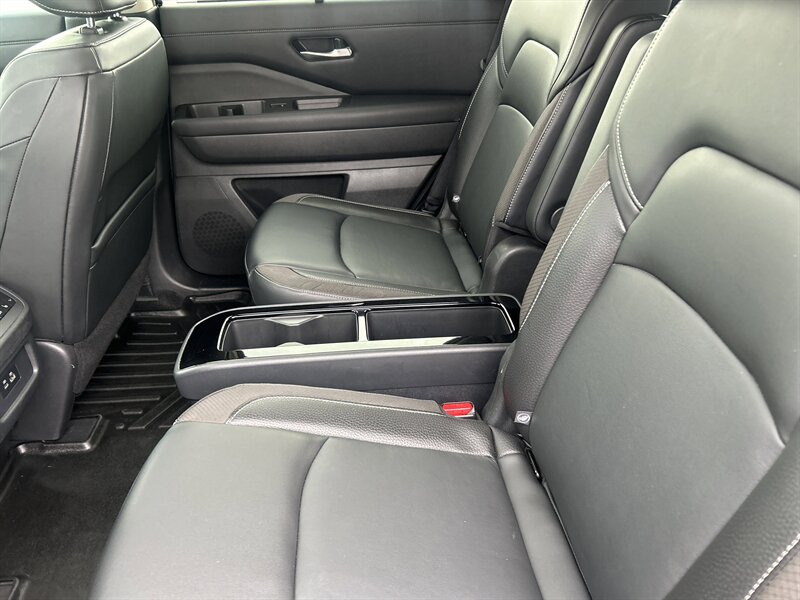 2022 Nissan Pathfinder SL - Photo 36 - Cleveland, GA 30528