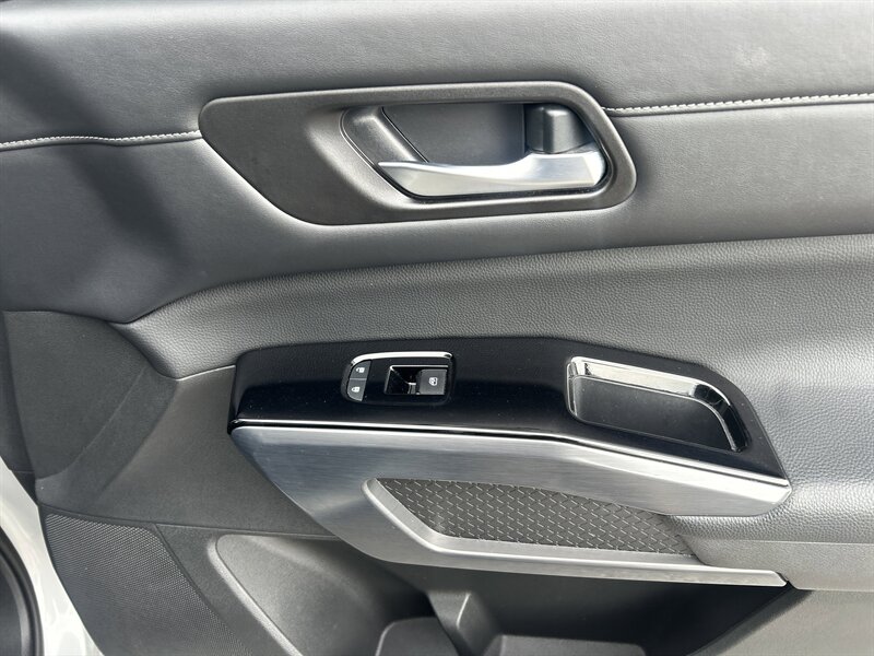 2022 Nissan Pathfinder SL - Photo 47 - Cleveland, GA 30528