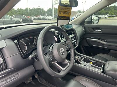 2022 Nissan Pathfinder SL - Photo 17 - Cleveland, GA 30528