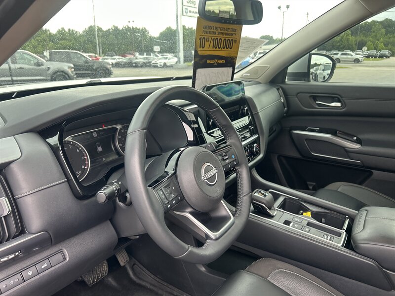 2022 Nissan Pathfinder SL - Photo 17 - Cleveland, GA 30528