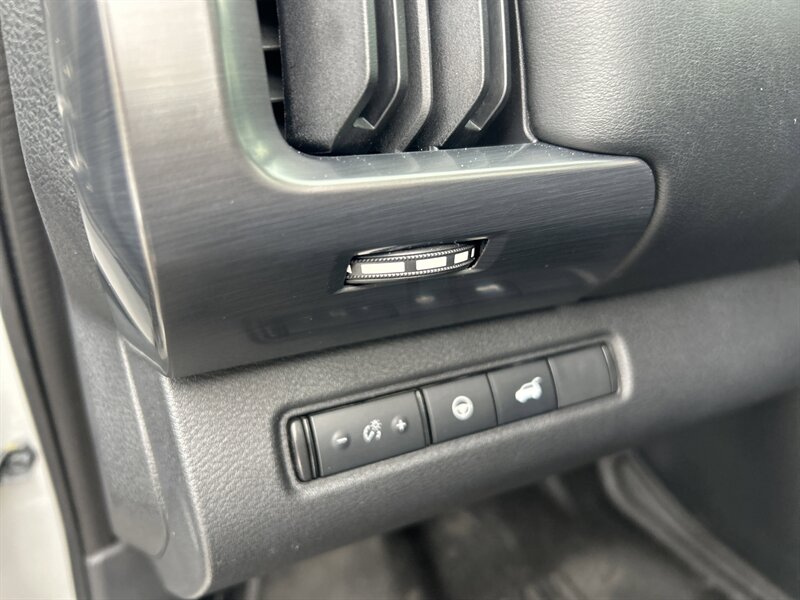 2022 Nissan Pathfinder SL - Photo 15 - Cleveland, GA 30528