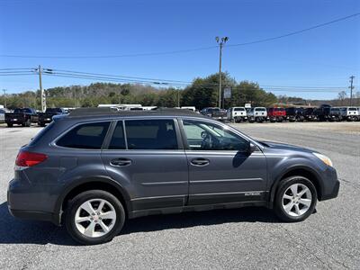 2014 Subaru Outback 2.5i Premium - Photo 8 - Cleveland, GA 30528