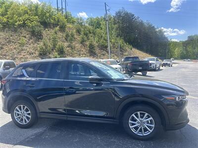 2022 Mazda CX-5 2.5 S Preferred Package   - Photo 8 - Cleveland, GA 30528