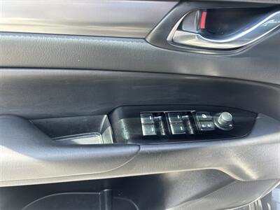2022 Mazda CX-5 2.5 S Preferred Package   - Photo 13 - Cleveland, GA 30528