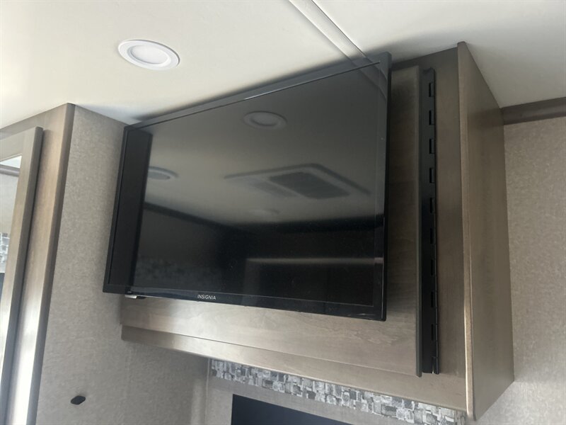 2021 RAM 5500 - Photo 36 - Cleveland, GA 30528