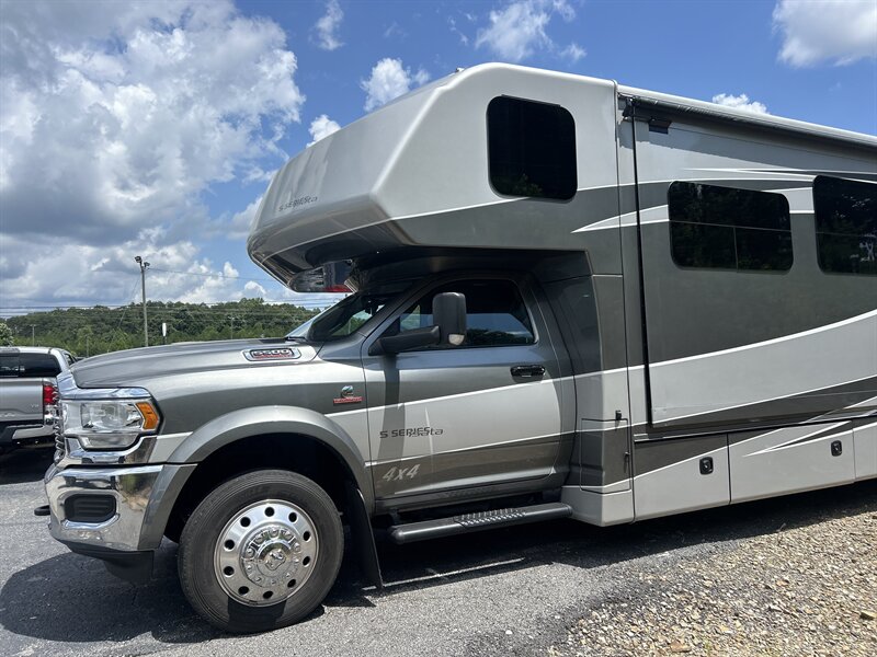 2021 RAM 5500 - Photo 2 - Cleveland, GA 30528