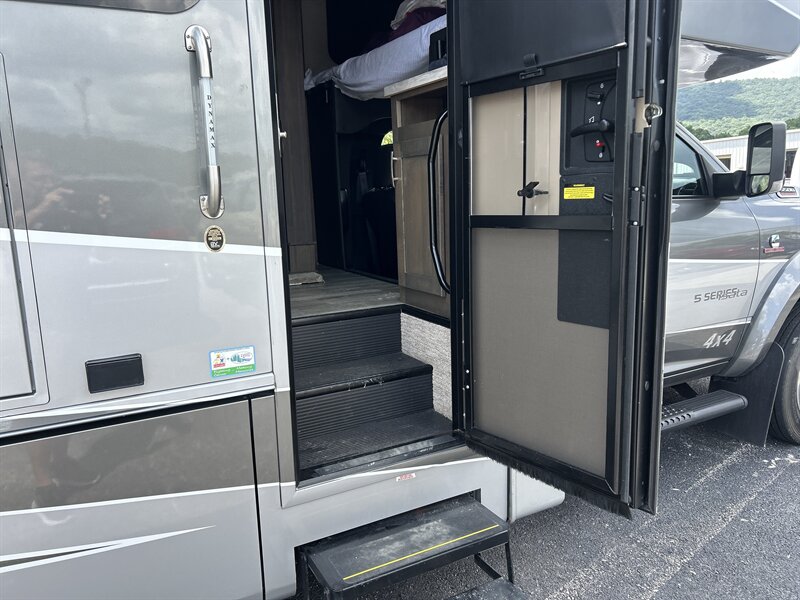 2021 RAM 5500 - Photo 9 - Cleveland, GA 30528