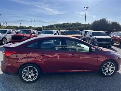 2015 Ford Focus SE   - Photo 7 - Cleveland, GA 30528