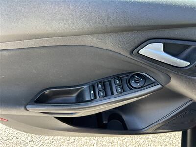 2015 Ford Focus SE   - Photo 13 - Cleveland, GA 30528