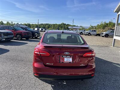 2015 Ford Focus SE   - Photo 5 - Cleveland, GA 30528