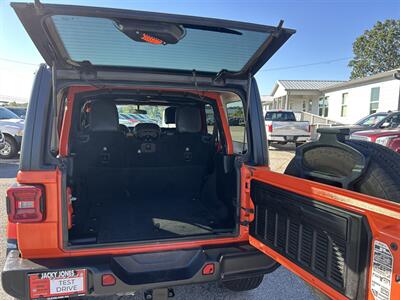 2018 Jeep Wrangler Unlimited Sahara   - Photo 44 - Cleveland, GA 30528
