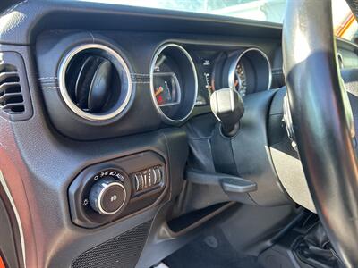 2018 Jeep Wrangler Unlimited Sahara   - Photo 19 - Cleveland, GA 30528