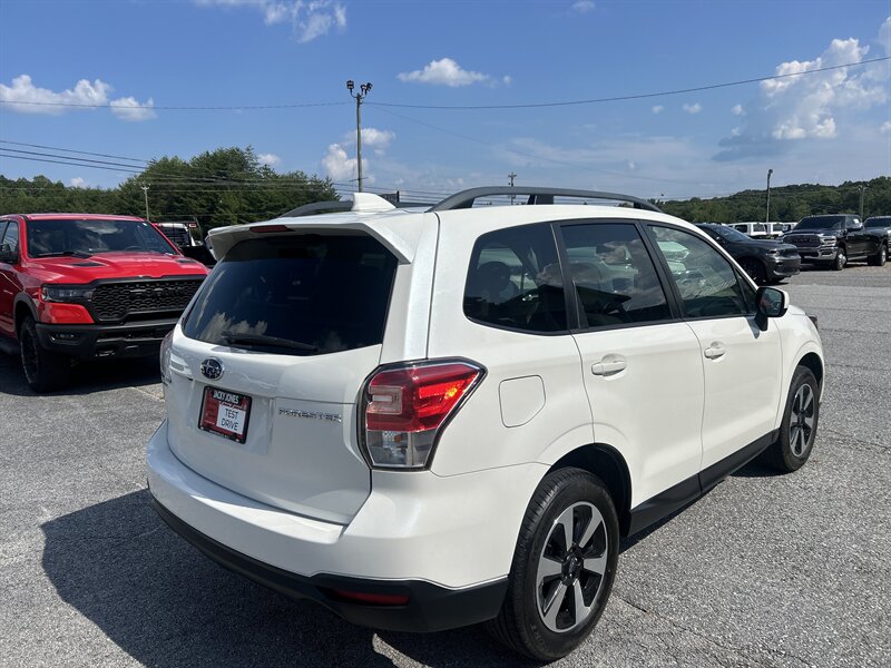 2018 Subaru Forester Premium - Photo 5 - Cleveland, GA 30528