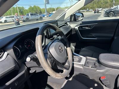 2020 Toyota RAV4 XLE   - Photo 18 - Cleveland, GA 30528