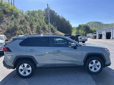 2020 Toyota RAV4 XLE   - Photo 9 - Cleveland, GA 30528