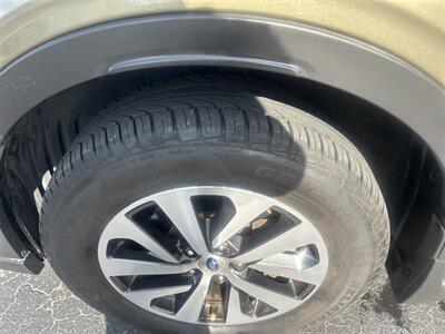 2020 Subaru Outback Premium   - Photo 12 - Cleveland, GA 30528