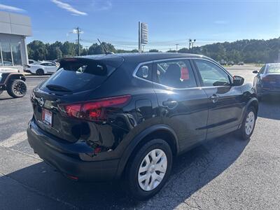 2018 Nissan Rogue Sport S - Photo 6 - Cleveland, GA 30528