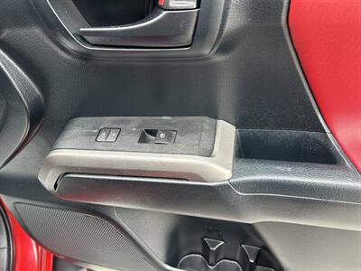 2016 Toyota Tacoma SR5   - Photo 50 - Cleveland, GA 30528