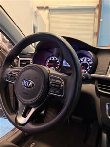 2017 Kia Optima LX   - Photo 16 - Charlotte, NC 28205