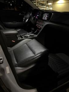 2017 Kia Sportage EX   - Photo 10 - Charlotte, NC 28205