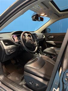 2017 Jeep Cherokee Trailhawk L Plus   - Photo 6 - Charlotte, NC 28205