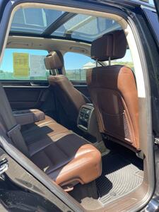 2013 Volkswagen Touareg VR6 Sport   - Photo 9 - Charlotte, NC 28205