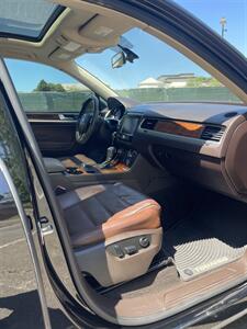 2013 Volkswagen Touareg VR6 Sport   - Photo 8 - Charlotte, NC 28205