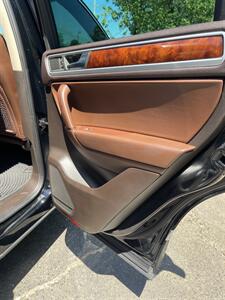 2013 Volkswagen Touareg VR6 Sport   - Photo 13 - Charlotte, NC 28205