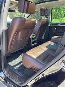 2013 Volkswagen Touareg VR6 Sport   - Photo 10 - Charlotte, NC 28205