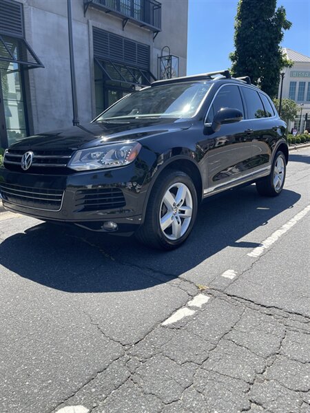 2013 Volkswagen Touareg VR6 Sport - Photo 1 - Charlotte, NC 28205
