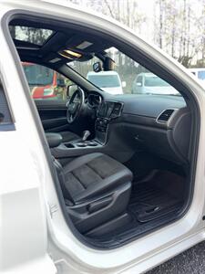 2019 Jeep Grand Cherokee Altitude   - Photo 10 - Charlotte, NC 28273