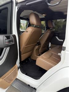 2015 Jeep Wrangler Unlimited Sahara   - Photo 11 - Charlotte, NC 28273