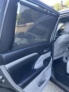 2015 Toyota Highlander XLE   - Photo 11 - Charlotte, NC 28205