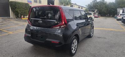 2020 Kia Soul S   - Photo 5 - Orlando, FL 32837