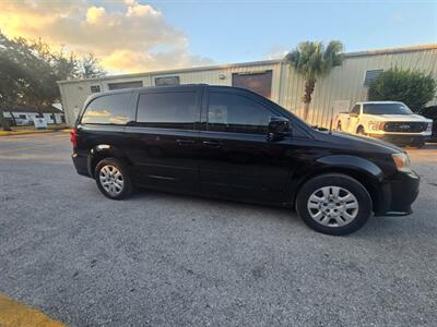 2014 Dodge Grand Caravan SXT 30th Anniversary   - Photo 7 - Orlando, FL 32837