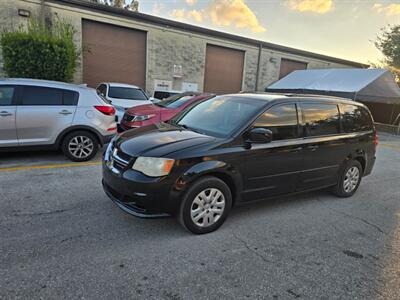 2014 Dodge Grand Caravan SXT 30th Anniversary   - Photo 9 - Orlando, FL 32837