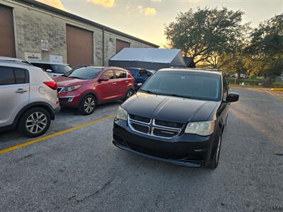 2014 Dodge Grand Caravan SXT 30th Anniversary   - Photo 8 - Orlando, FL 32837